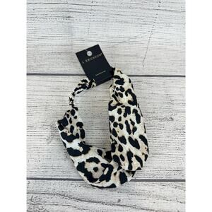 L.Erickson Women's Cheetah Cream & Black Elastic Infinity Headband
